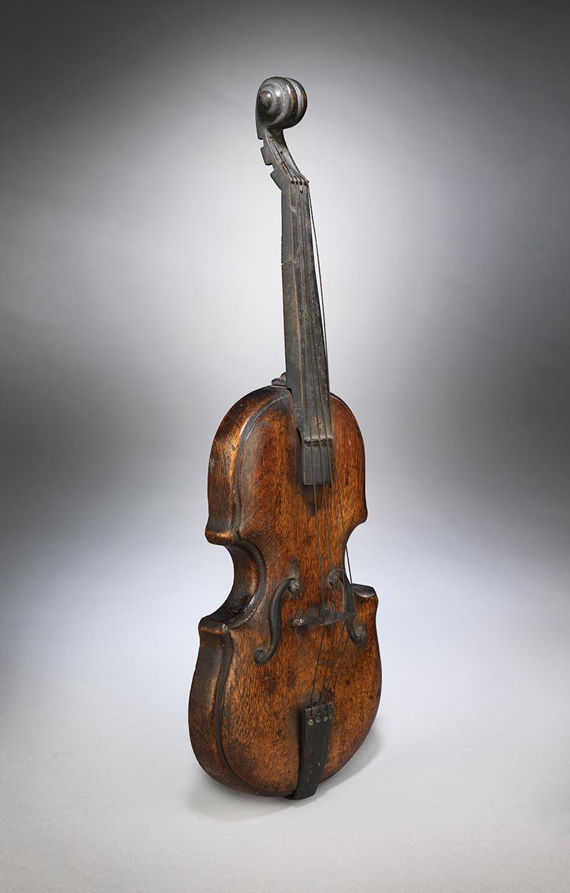 Stylised Miniature Model Violin Trade Sign