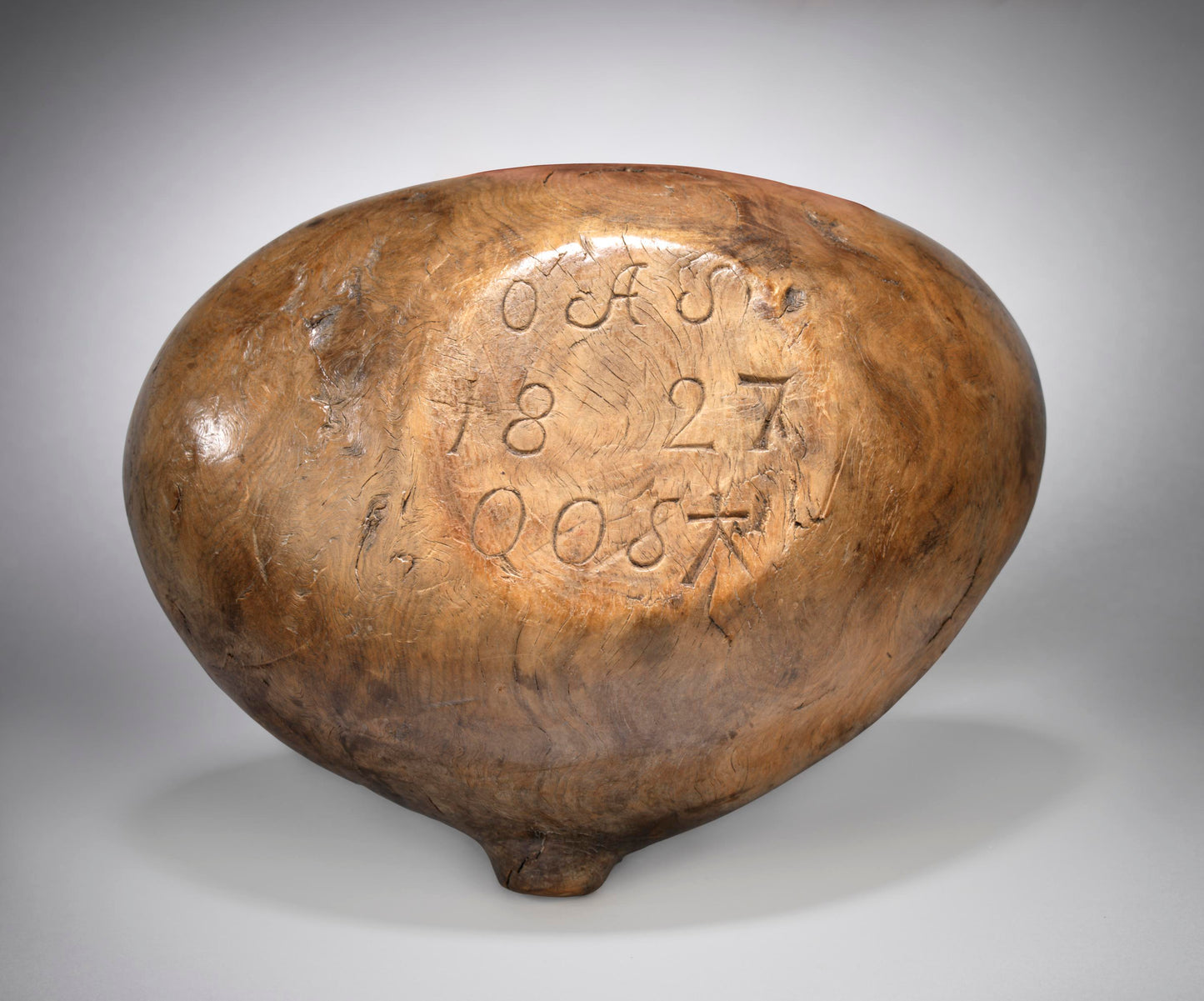 Delightful Rootwood Spouted Ale Bowl or "Troys"