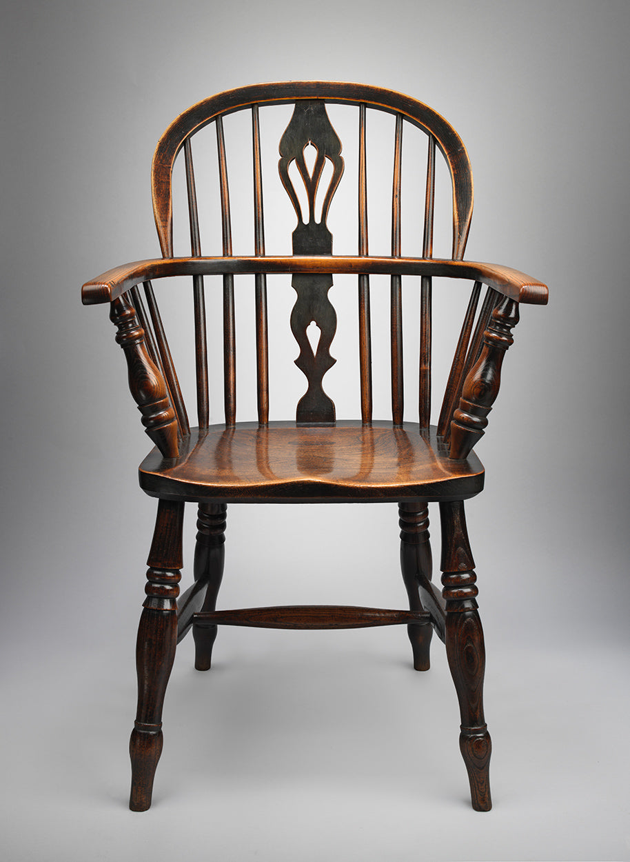 Classic Bow and Splat Back Windsor Chair