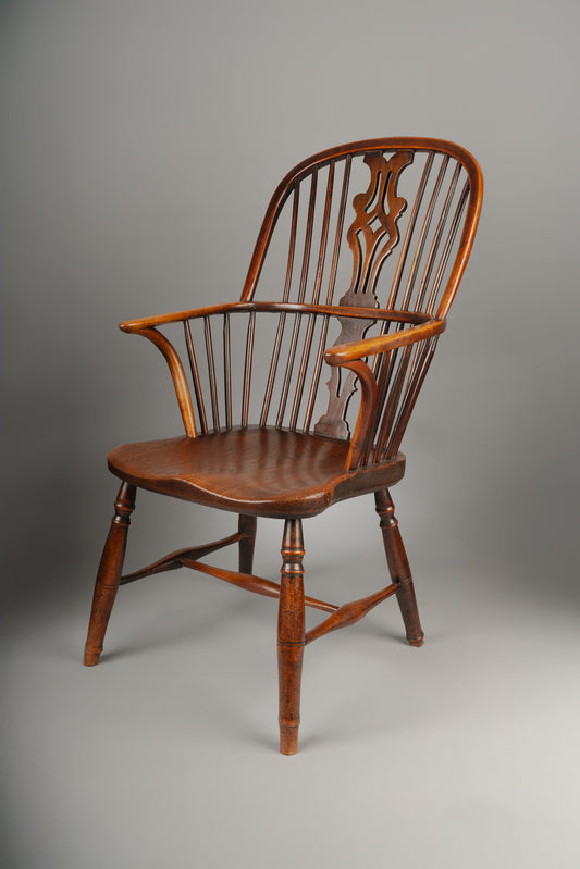 Stylish Georgian Splat Backed Windsor Double Bow Armchair