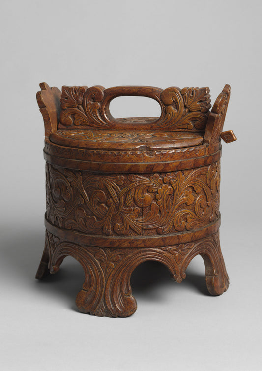 Fine Acanthus Decorated Storage Box 