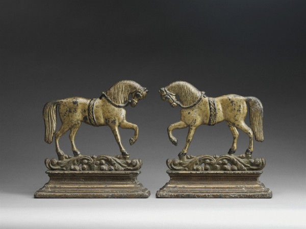 Two Trotting Horses Mantel Figures