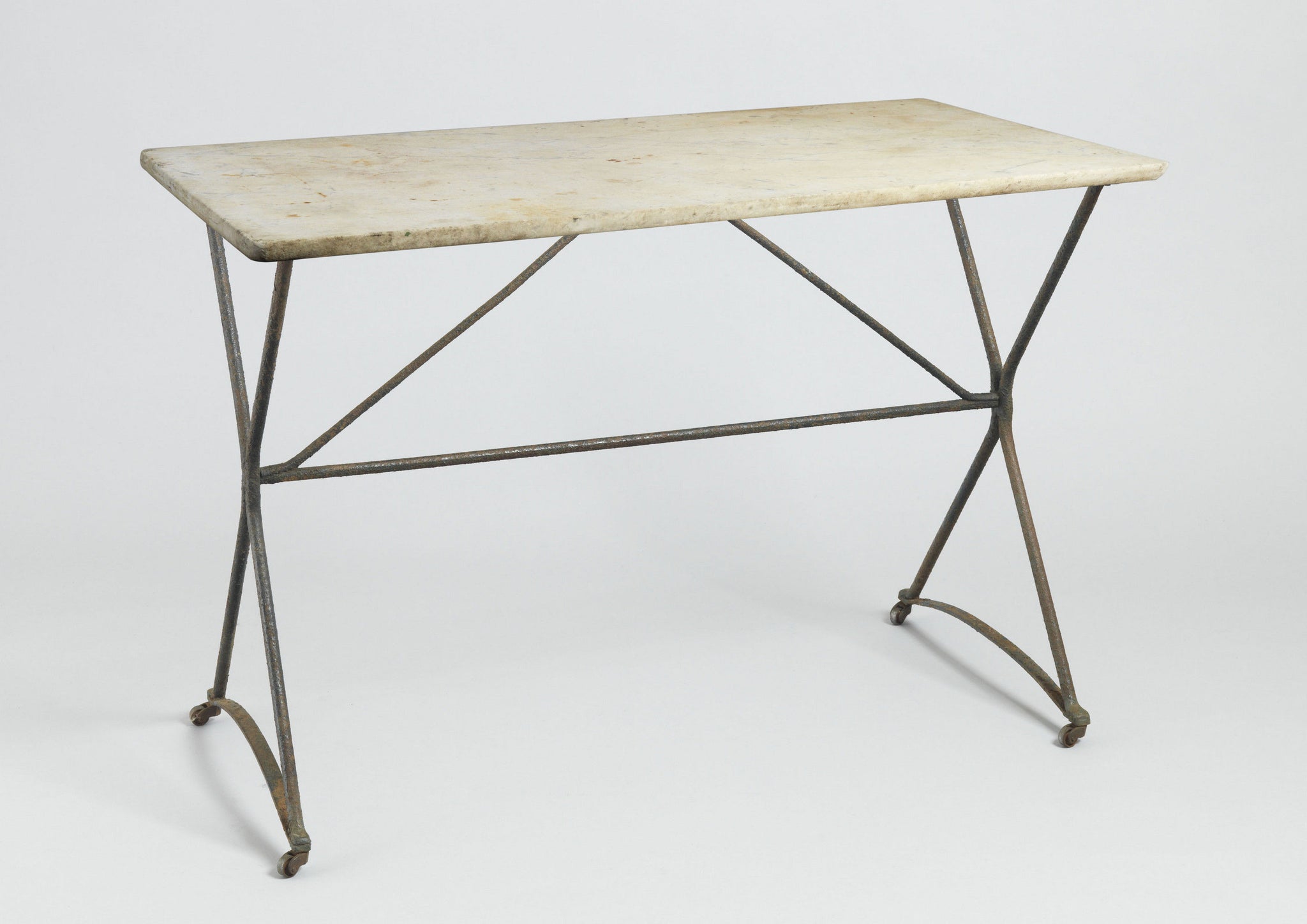 Elegant Iron Framed 'Wishbone' Table