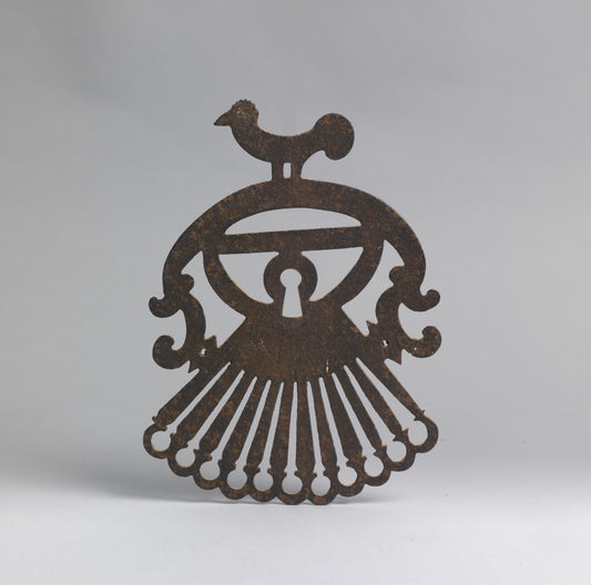 Large Graphic Escutcheon With Stylised Bird Cresting